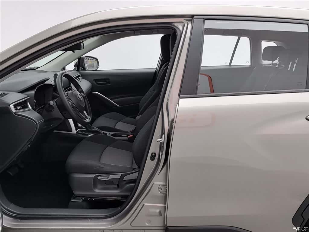 Toyota Frontlander, 2023 10