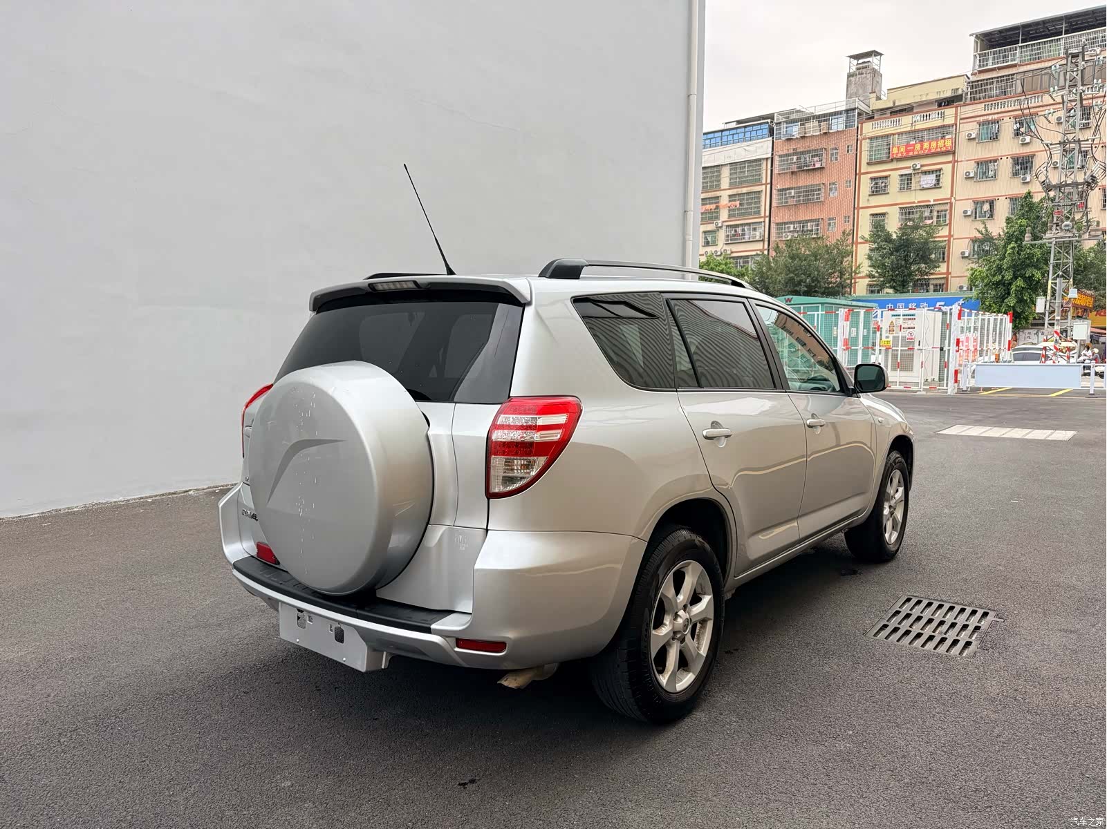 Toyota RAV4, 2011 9