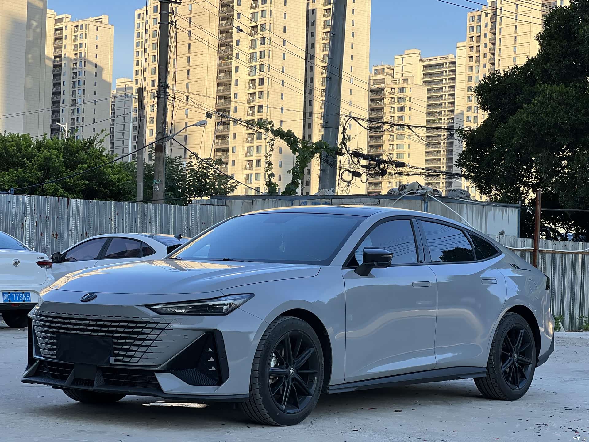 Changan UNI-V