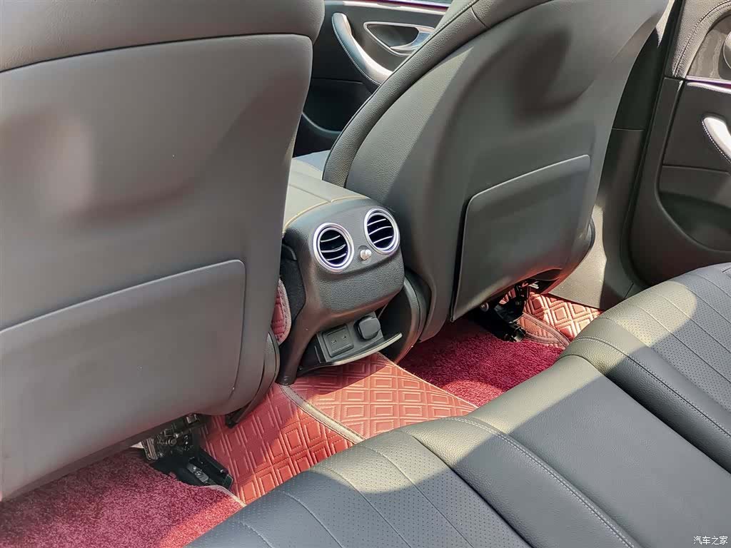 Mercedes-Benz E-Class, 2023 9