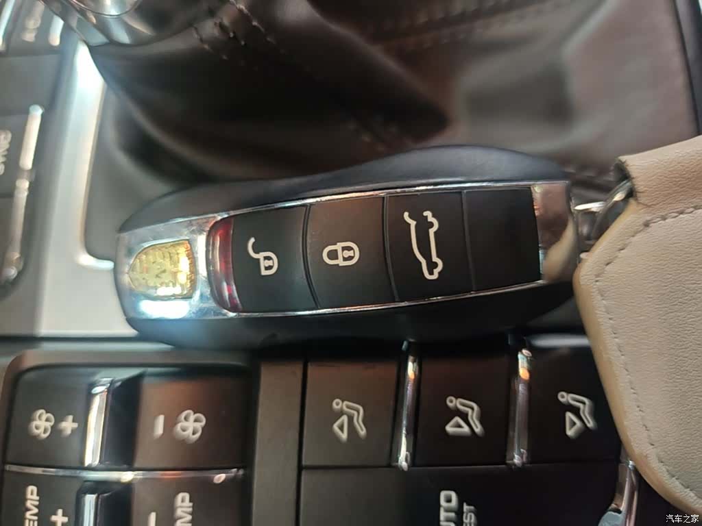 Porsche Macan, 2015 9