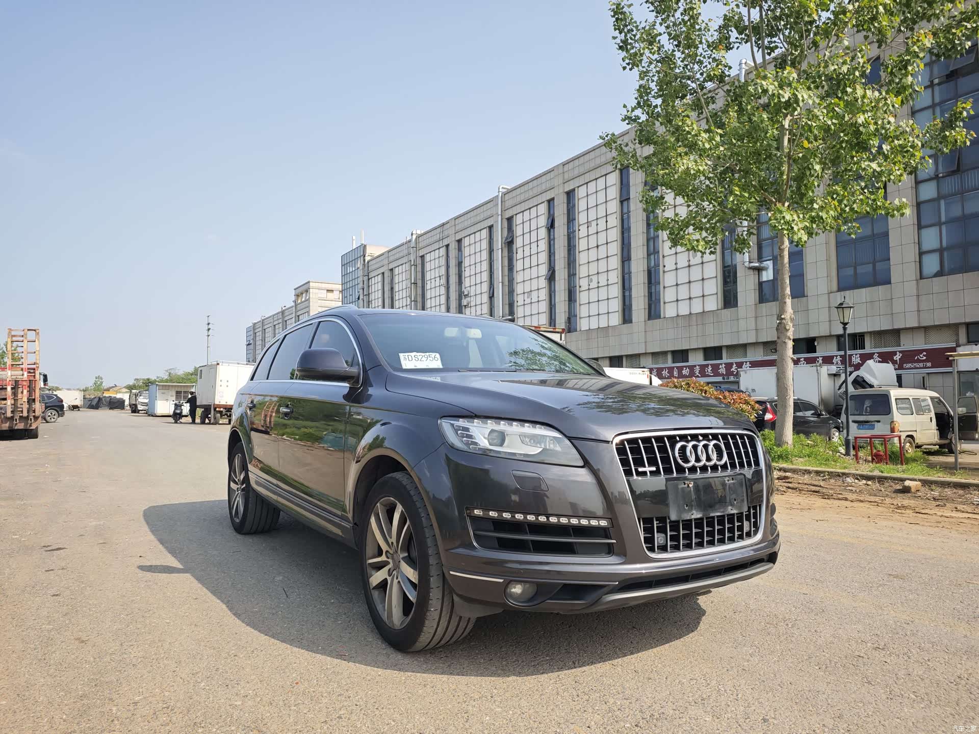 Audi Q7, 2011 3