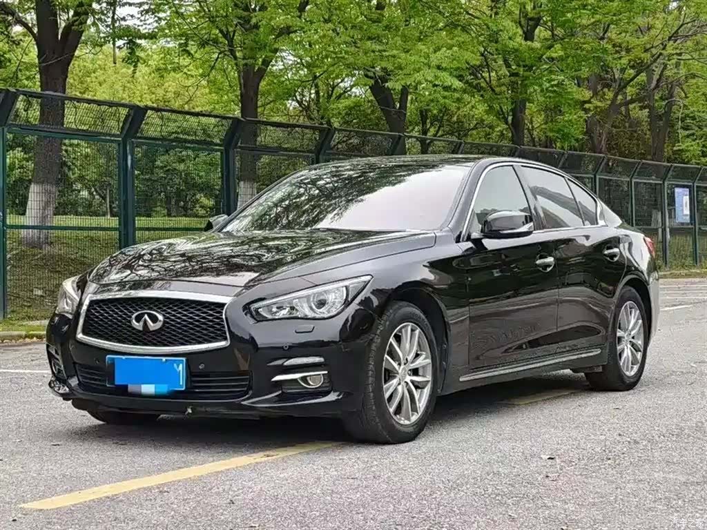 Infiniti Q50L