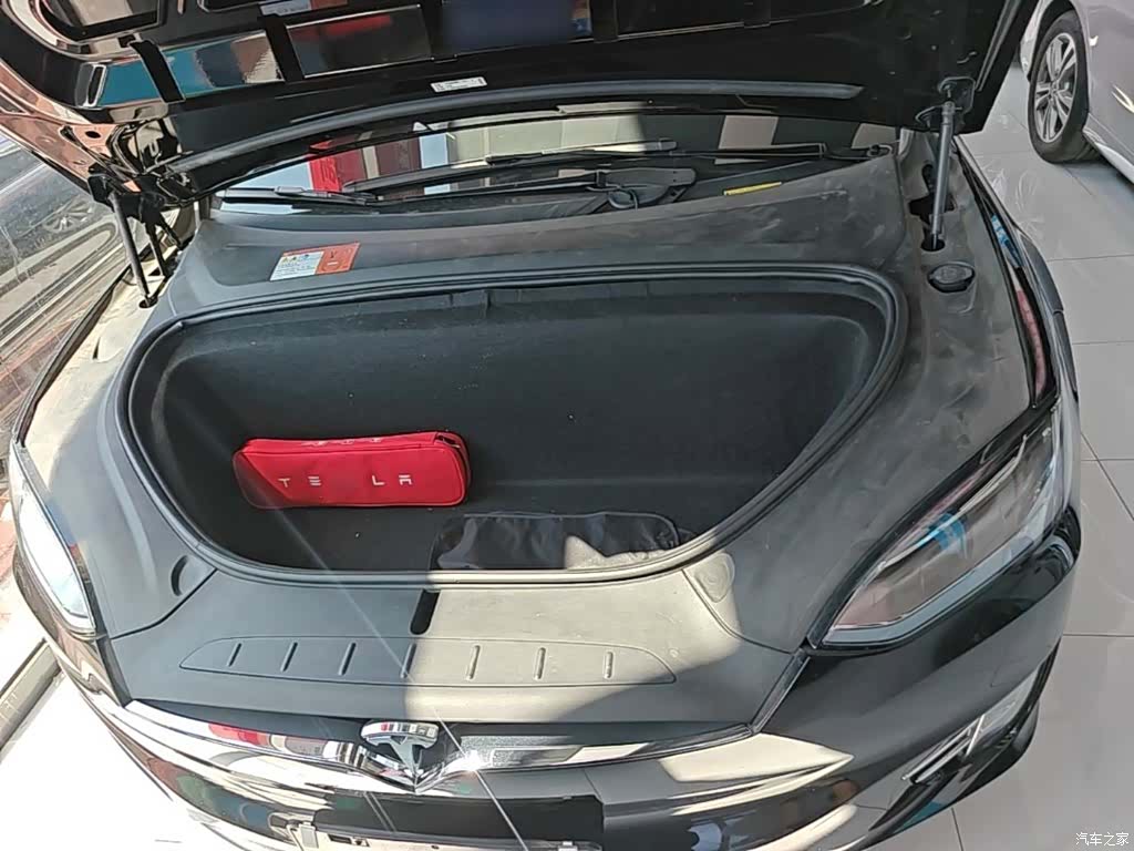 Tesla Model X, 2019 20