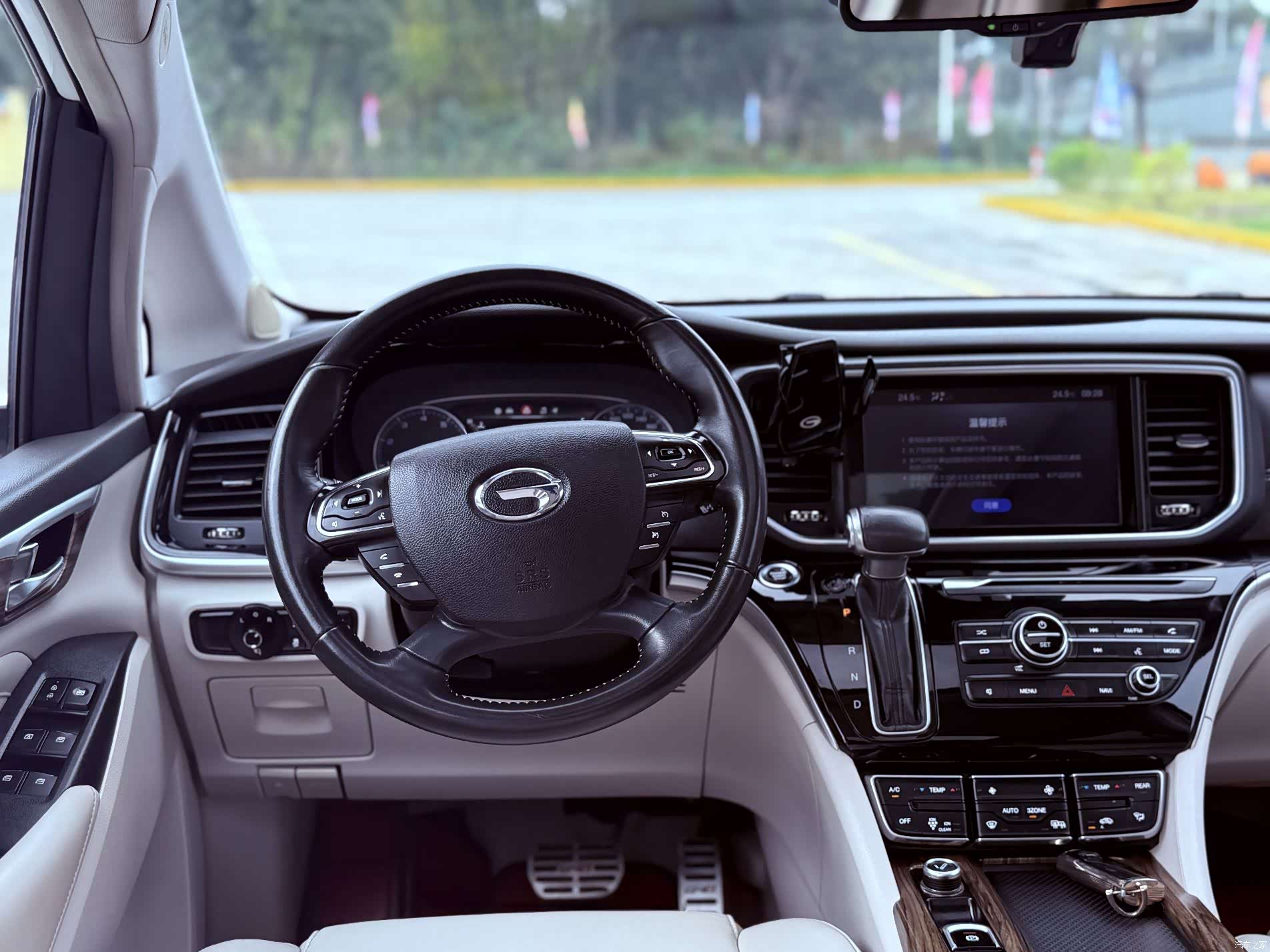 Trumpchi M8, 2019 18