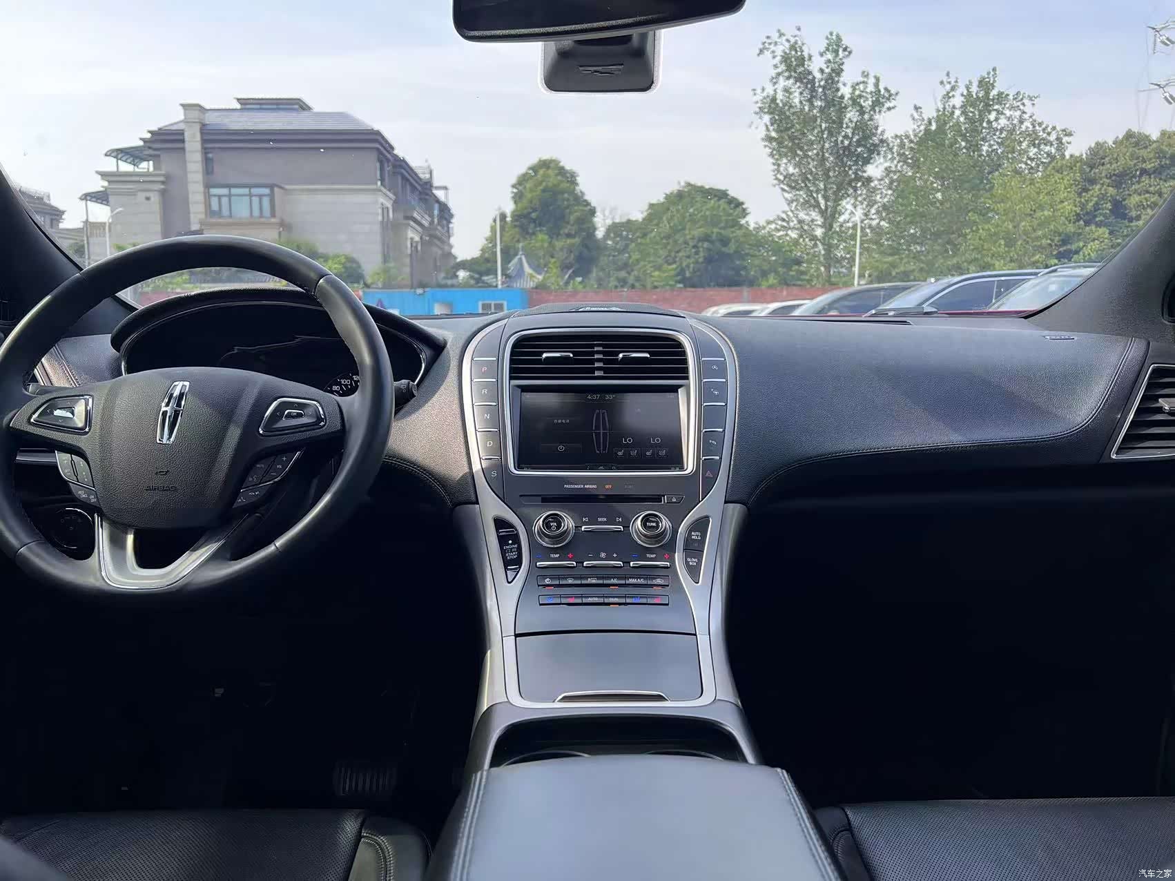 Lincoln MKX, 2016 11