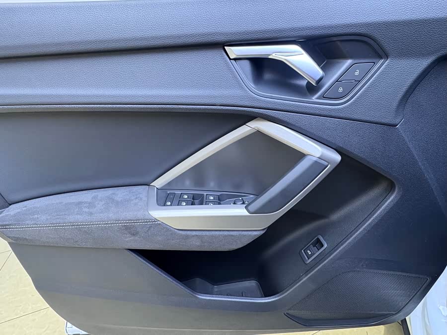 Audi Q3 2023, фото 17