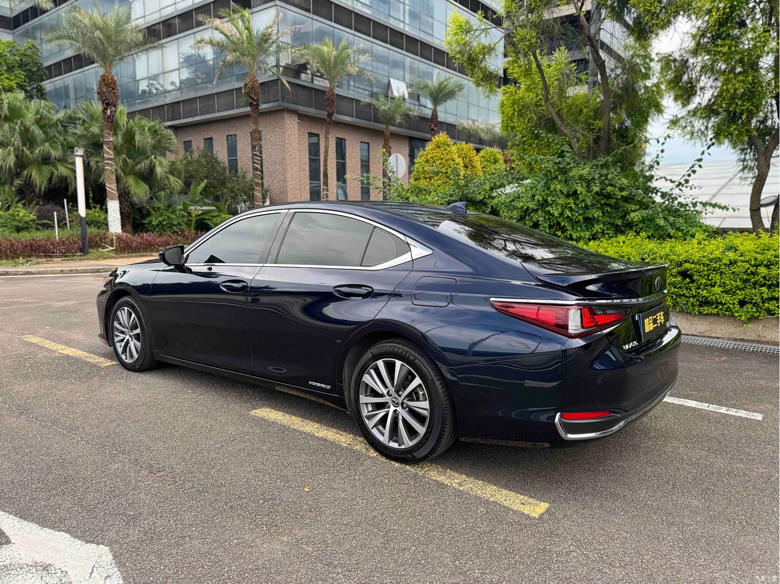 Lexus ES, 2020 14