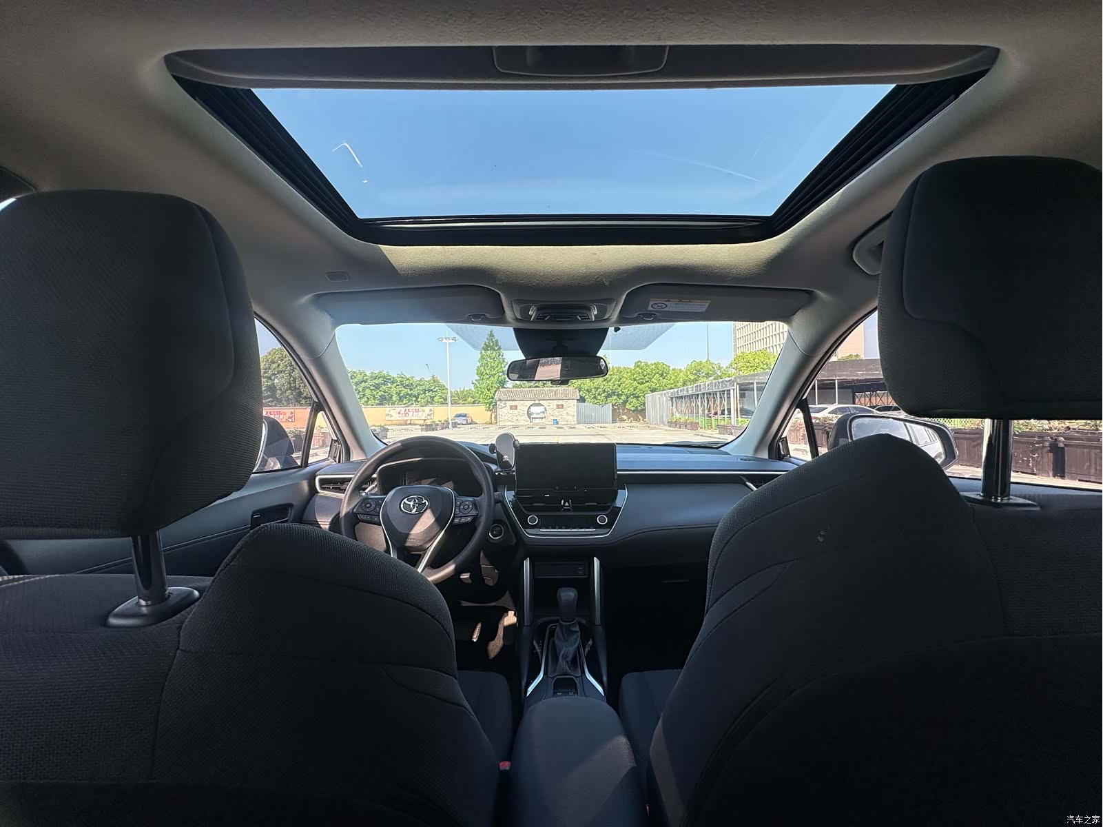 Toyota Frontlander, 2023 15