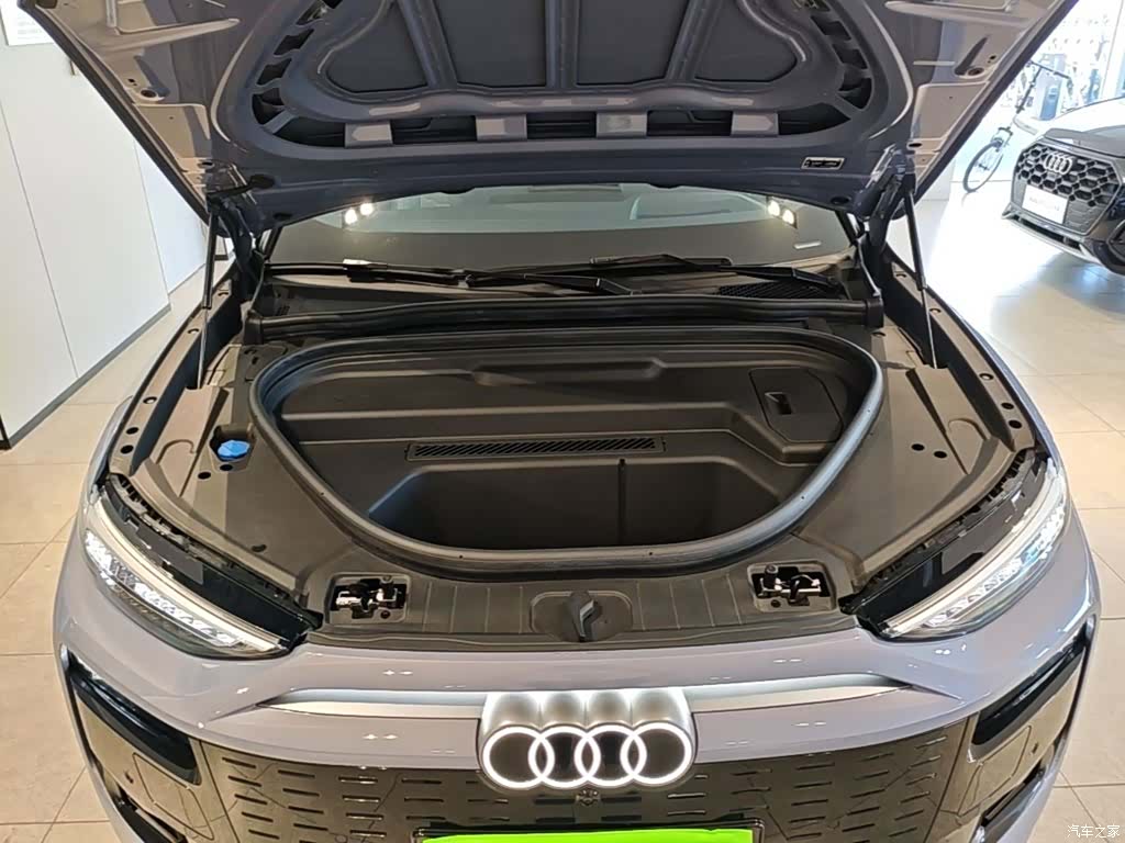 Audi e-tron, 2025 20