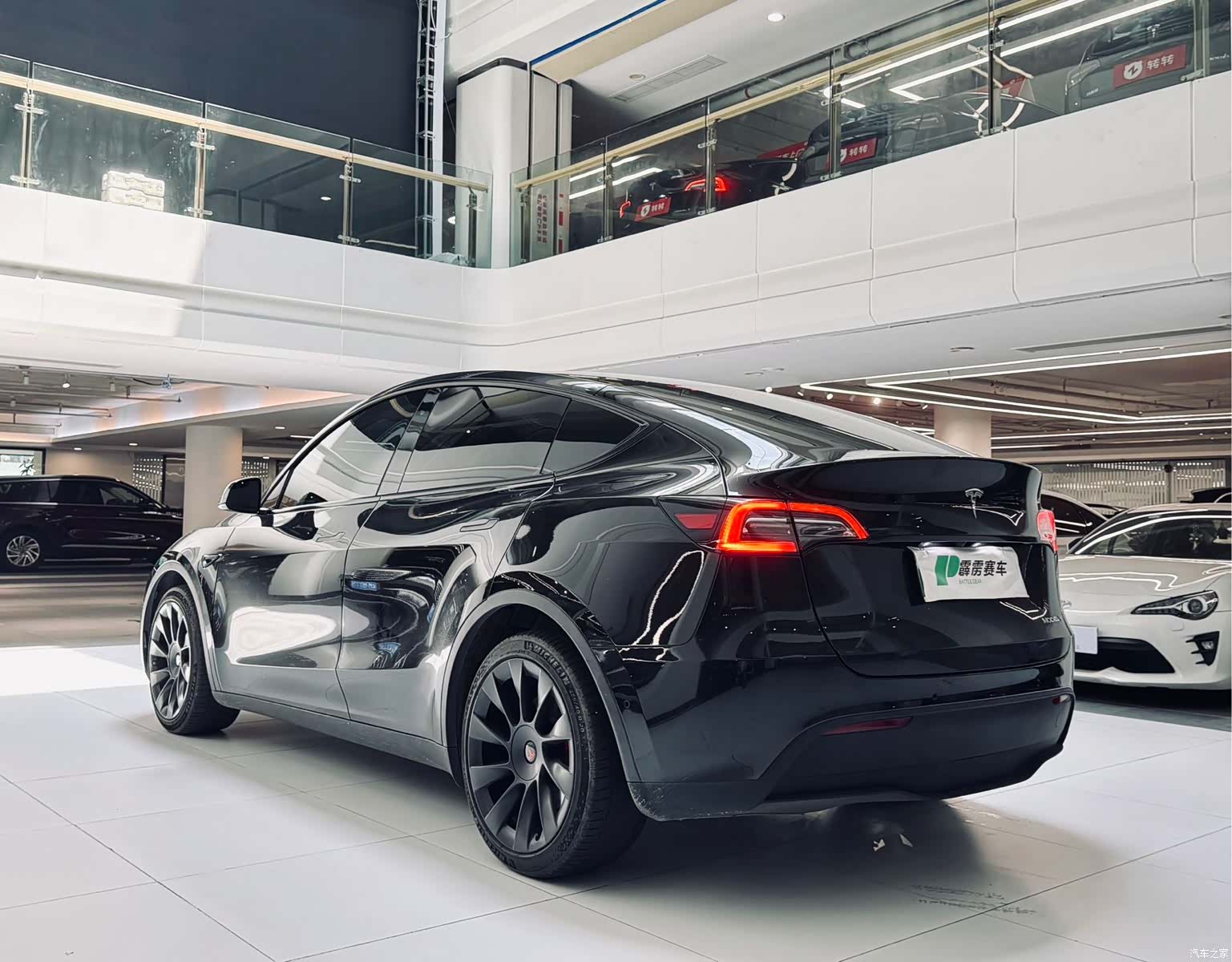 Tesla Model Y, 2021 11