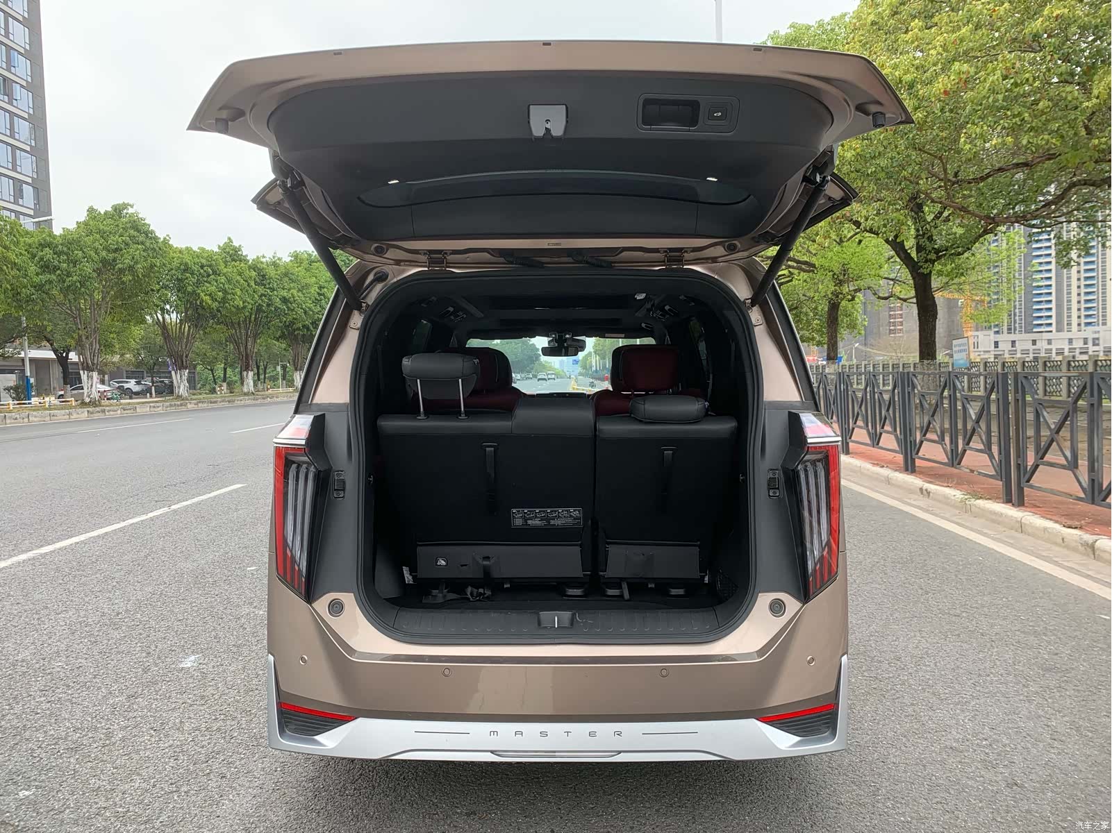 Trumpchi M8, 2023 7