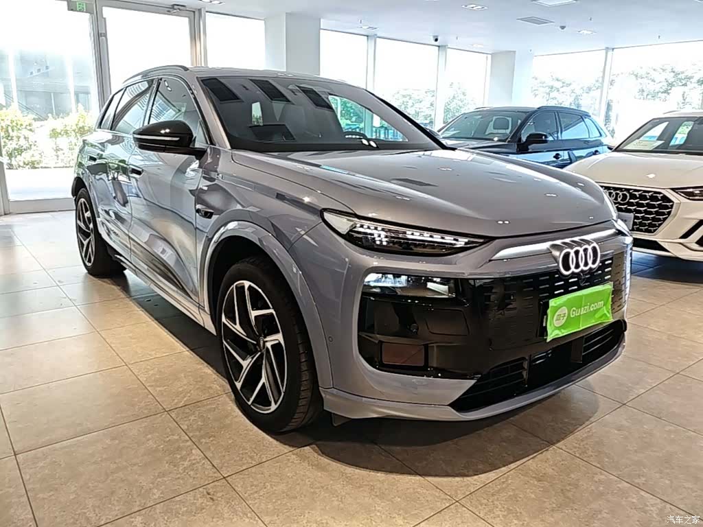 Audi e-tron, 2025 4