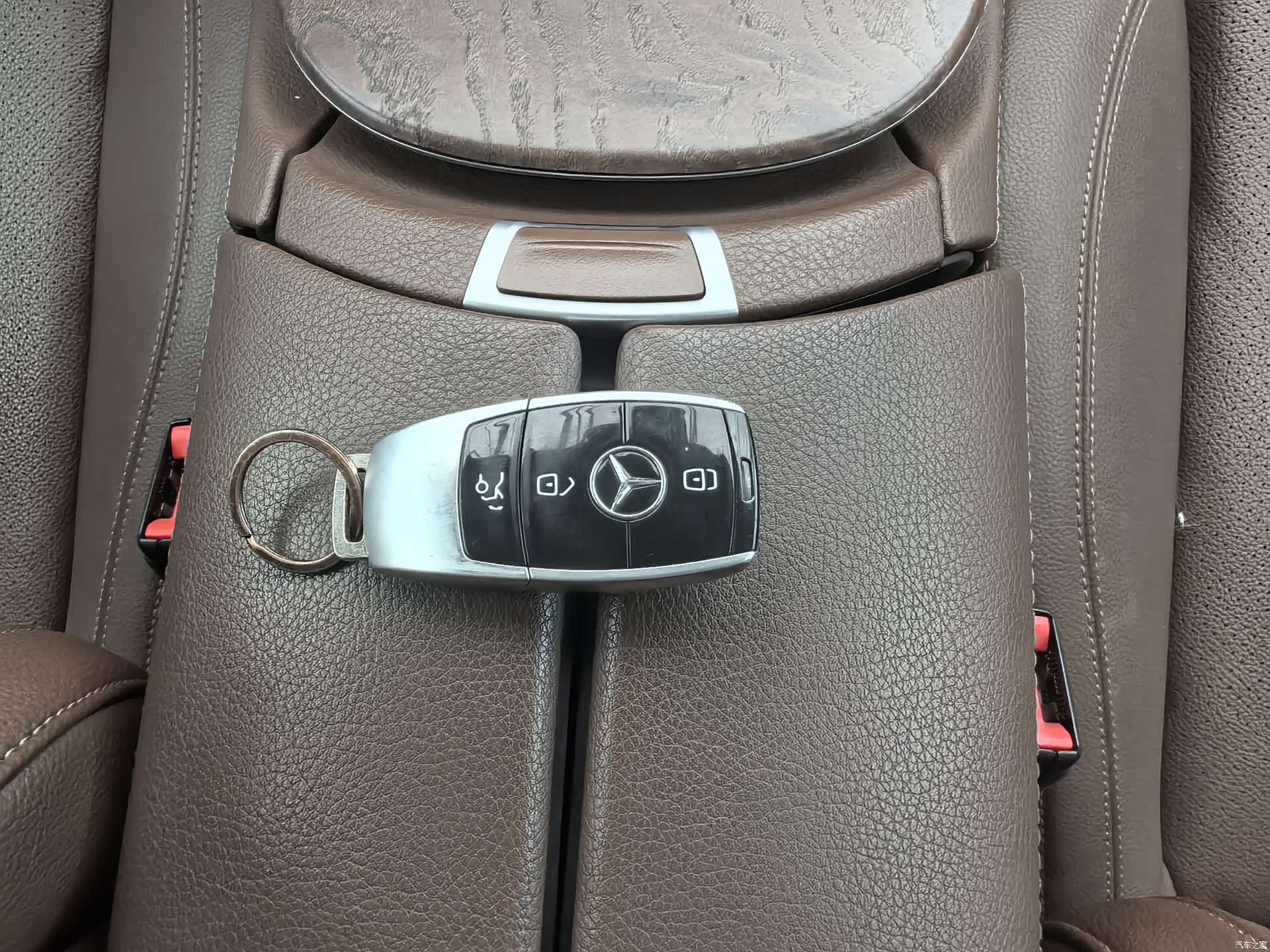 Mercedes-Benz E-Class, 2019 29