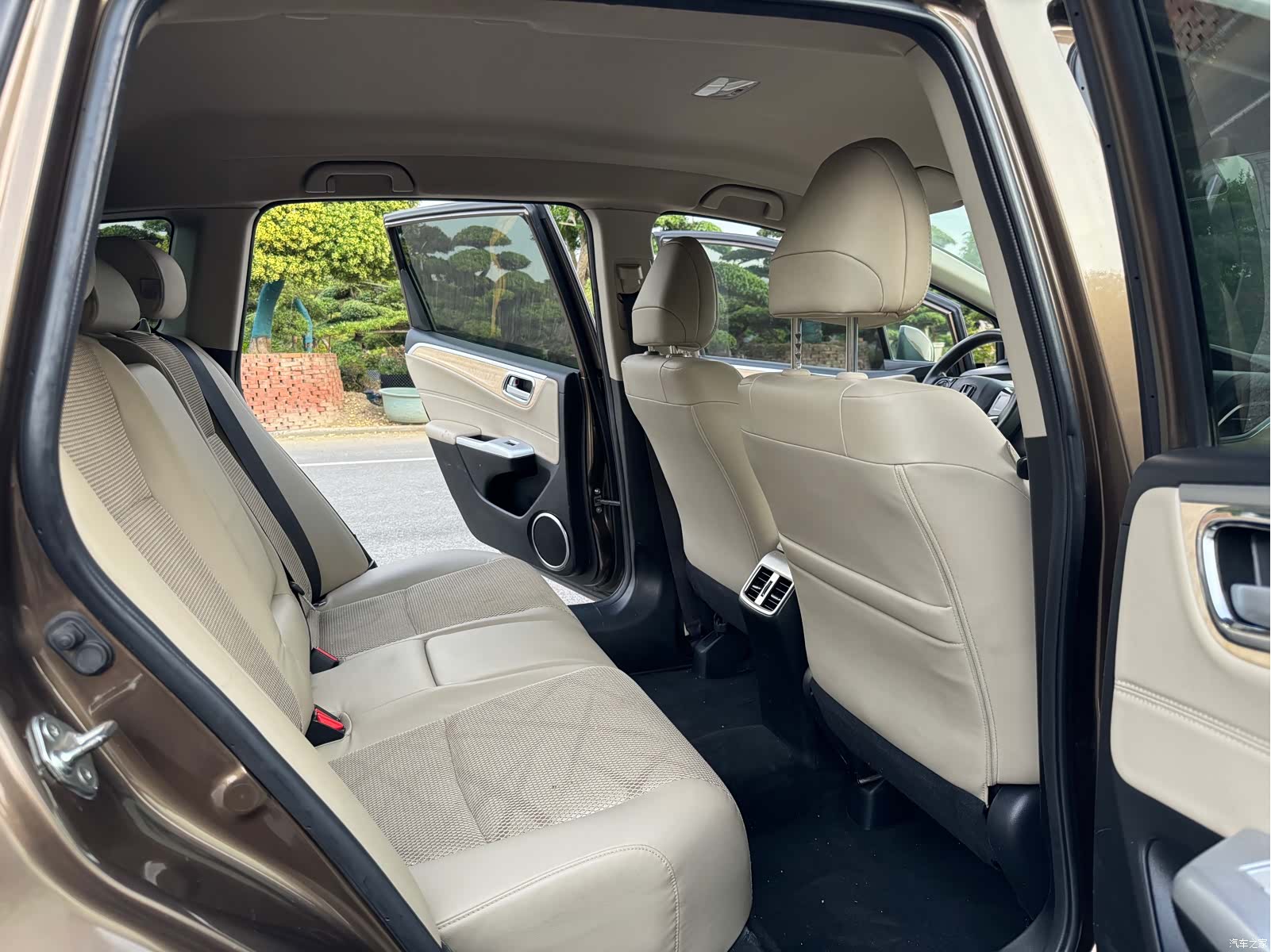 Honda Jade, 2015 8