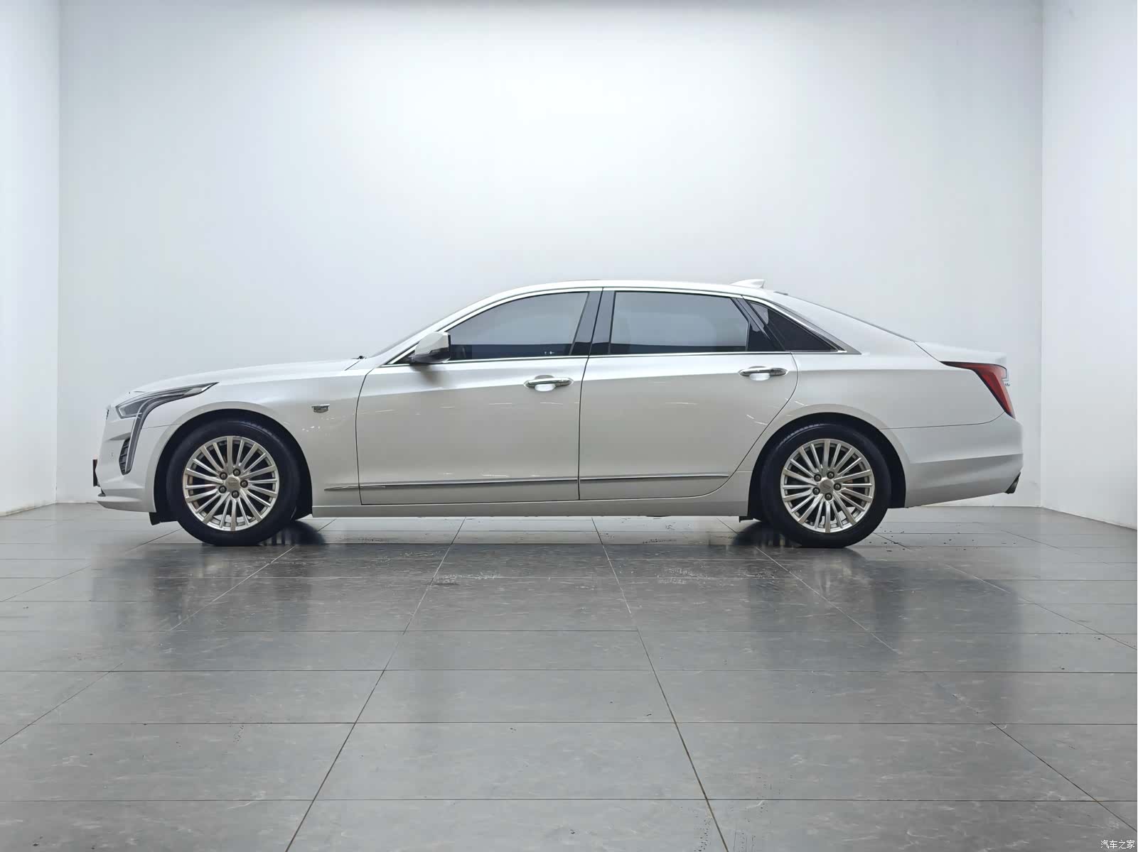 Cadillac CT6, 2021 10
