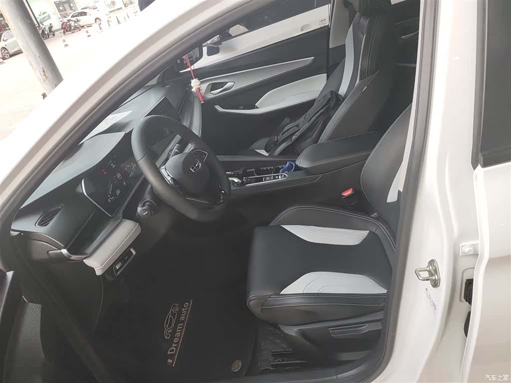 Geely Binray, 2024 15