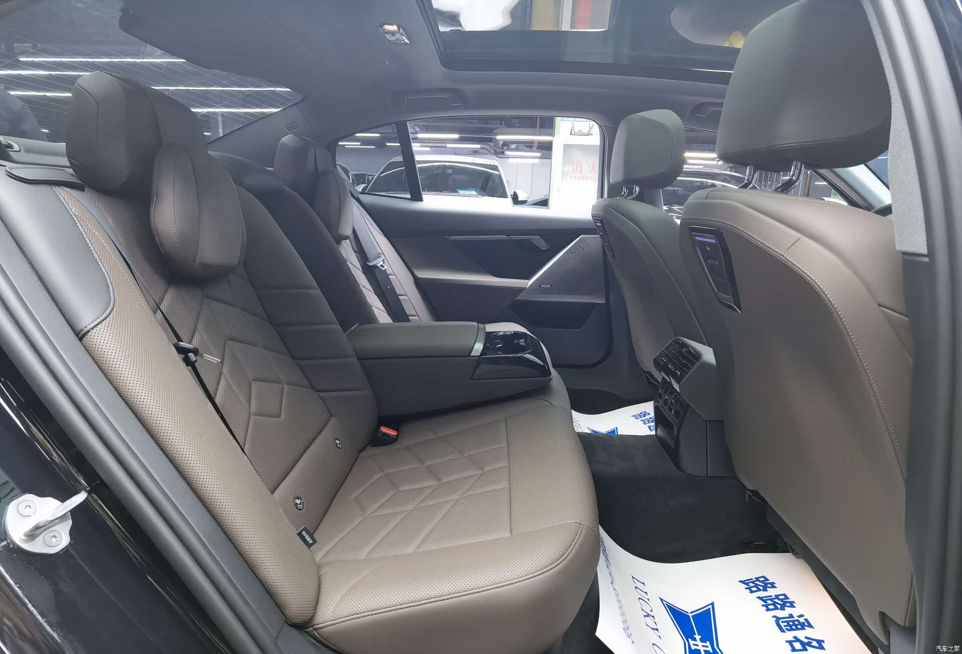 BMW 5 Series, 2025 9