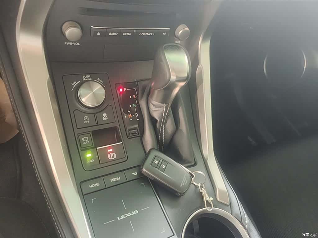 Lexus NX, 2018 14