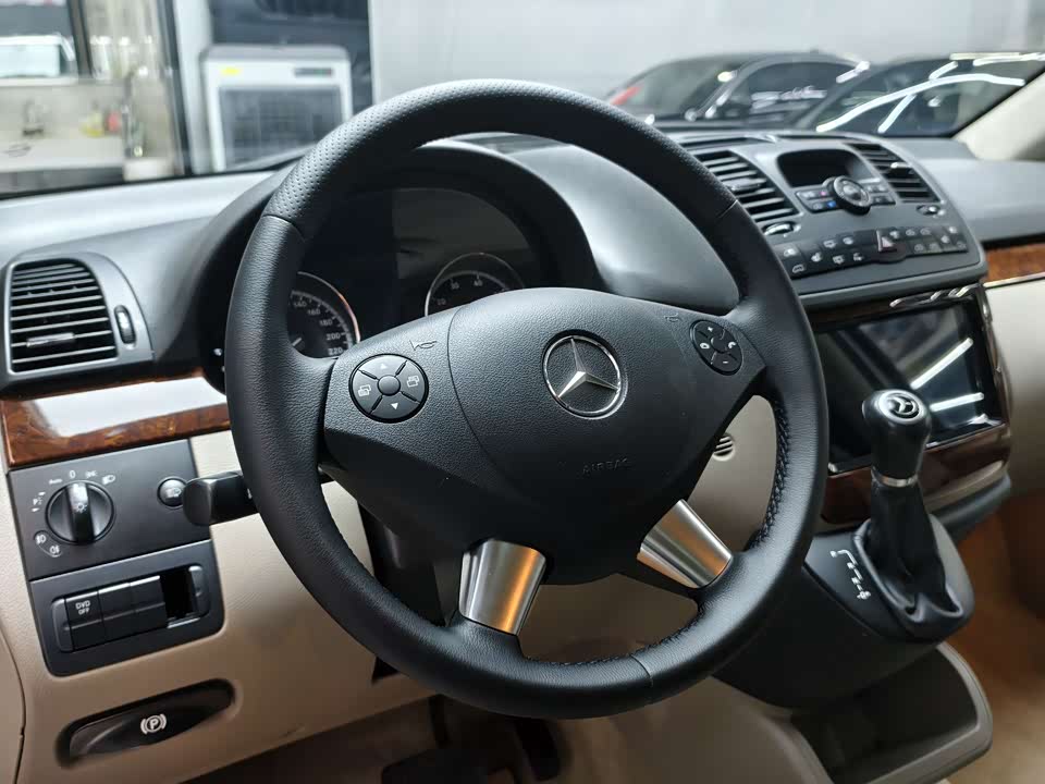 Mercedes-Benz Viano