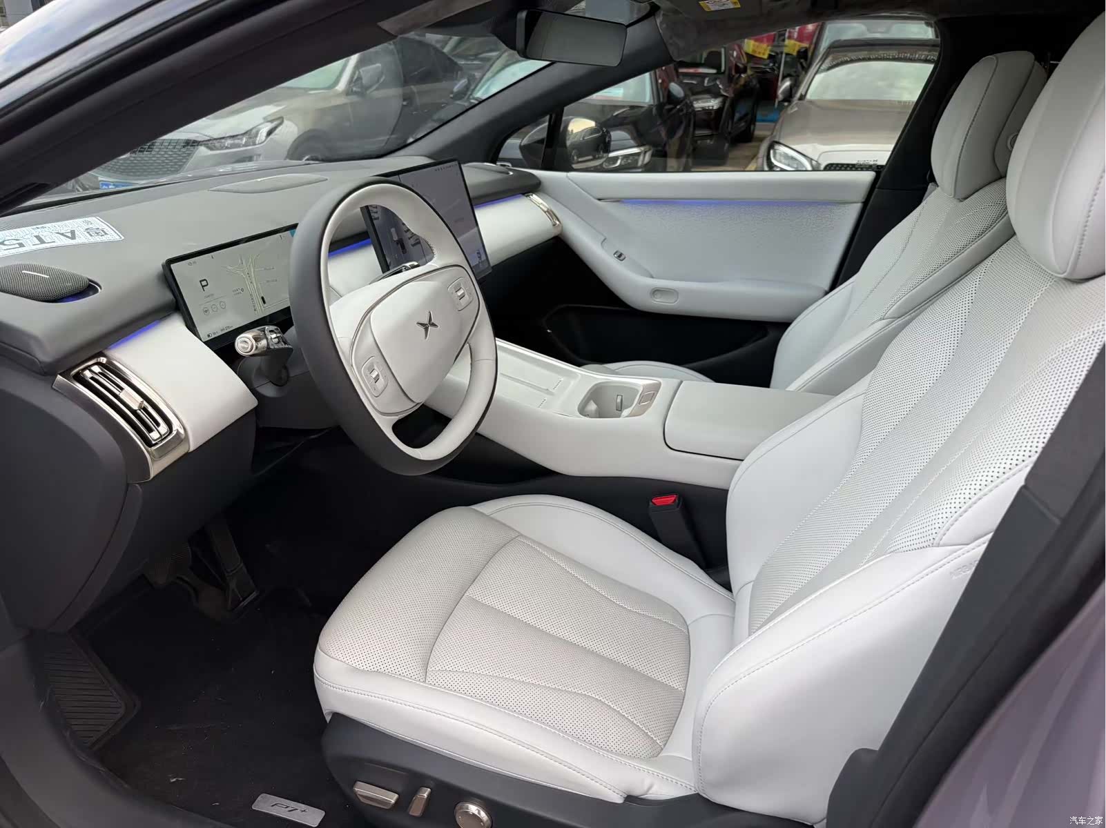 Xpeng P7, 2025 все фото