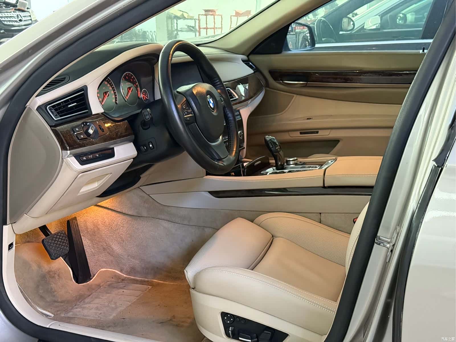 BMW 7 Series, 2010 2