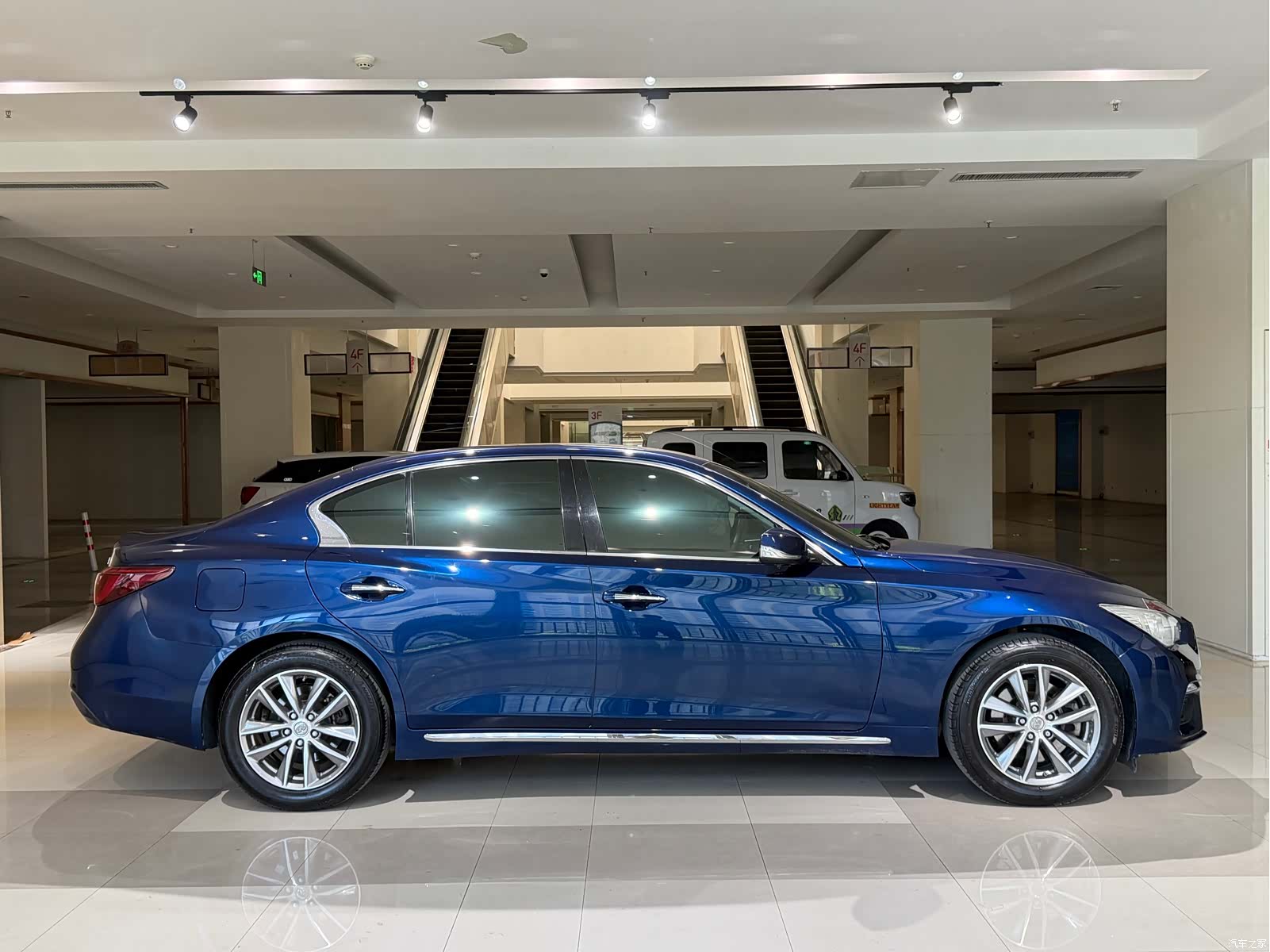 Infiniti Q50L, 2018 4