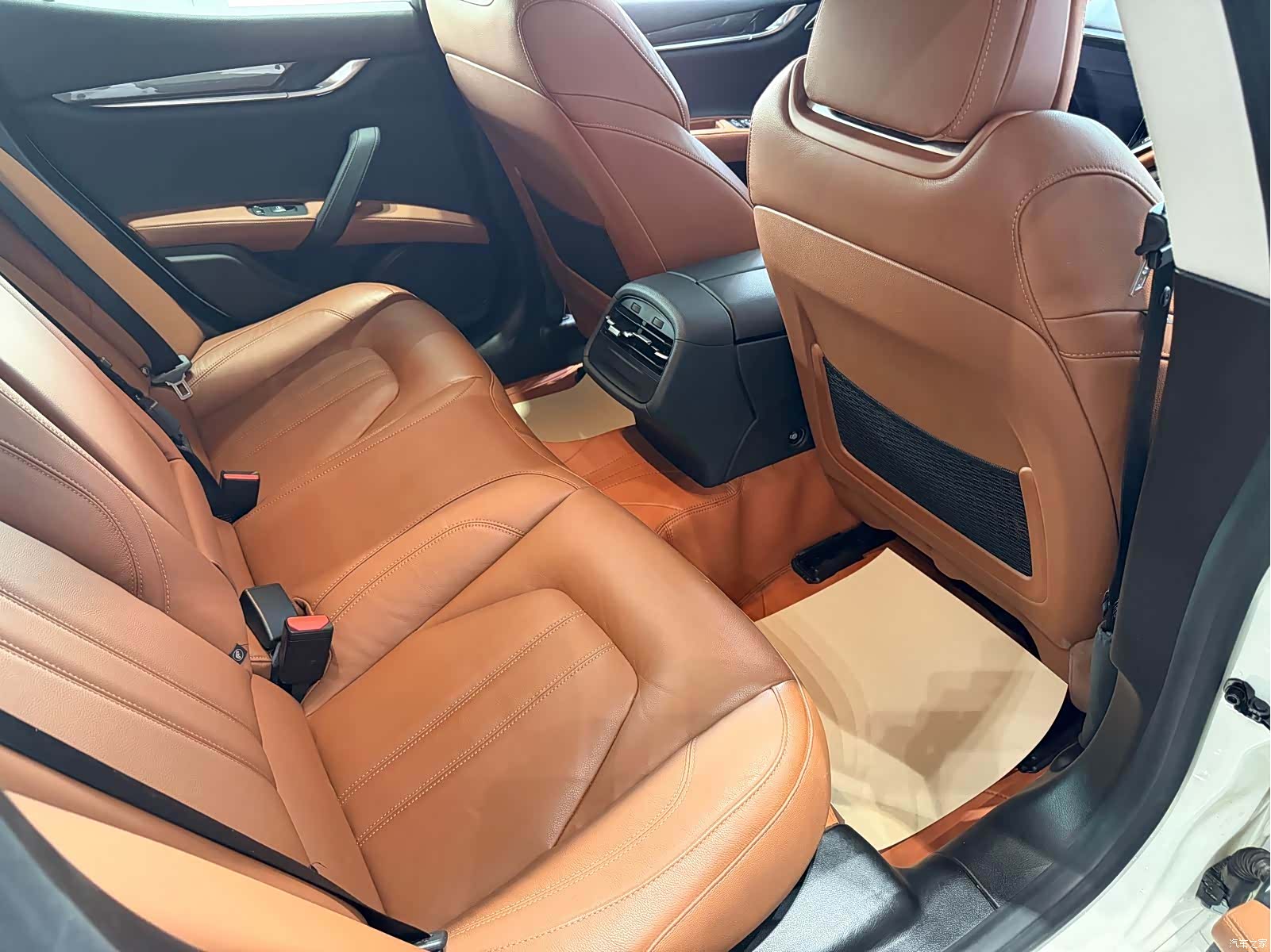 Maserati Ghibli, 2021 14