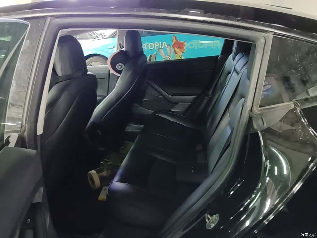 Tesla Model 3, 2023 17