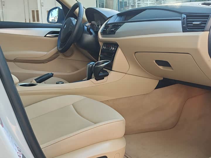 BMW X1, 2014 года фото 15