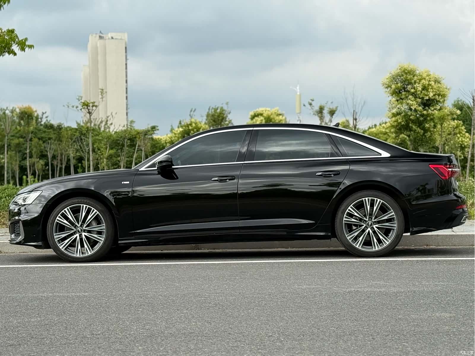Audi A6L, 2022 3