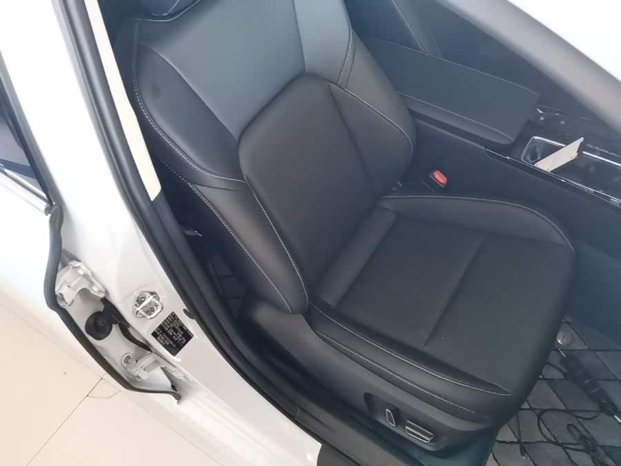 Toyota Camry 2026, фото 25