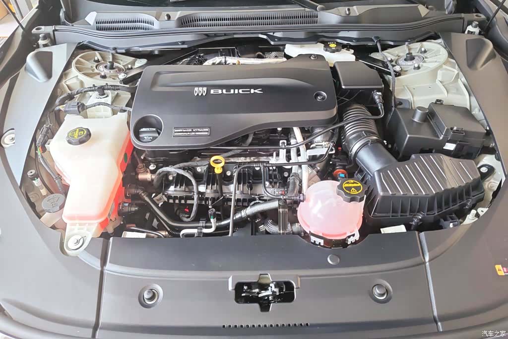 Buick L7, 2025 10