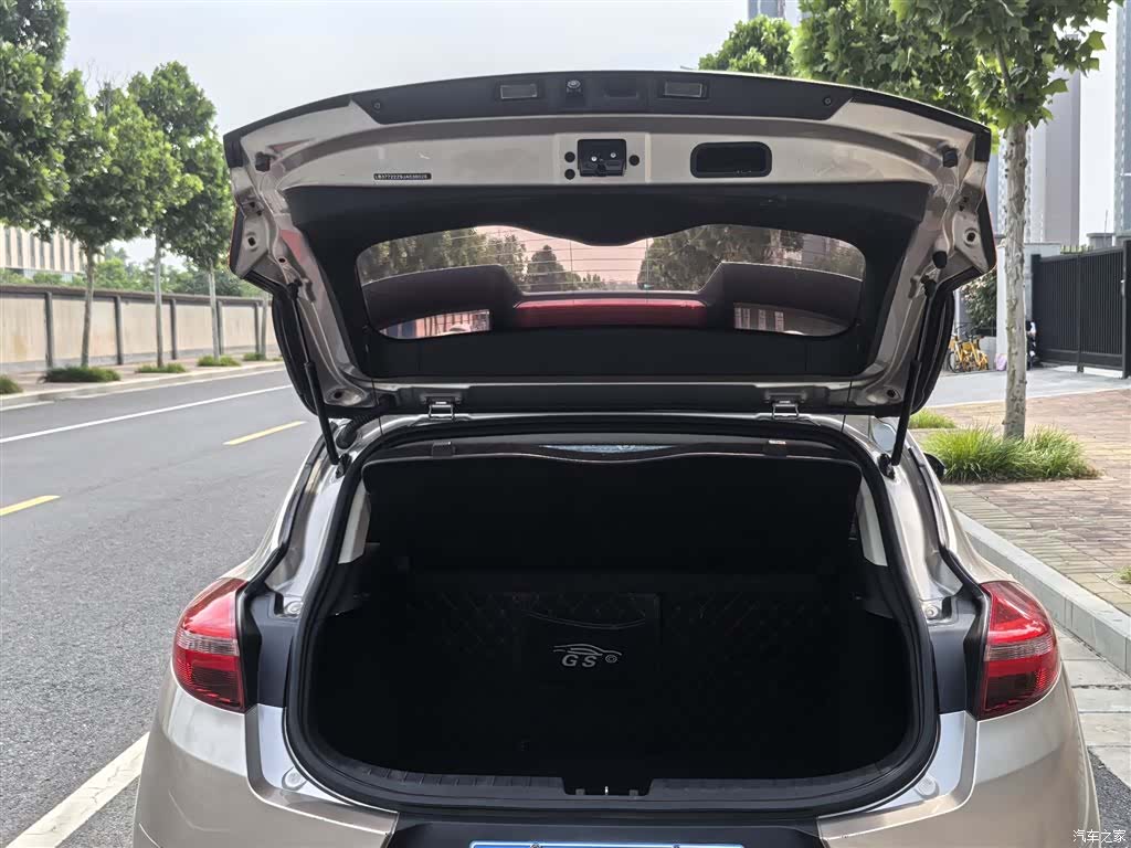 Geely Emgrand, 2018 10