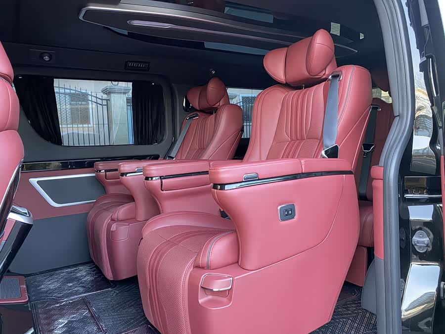 Toyota HIACE 2024, фото 11