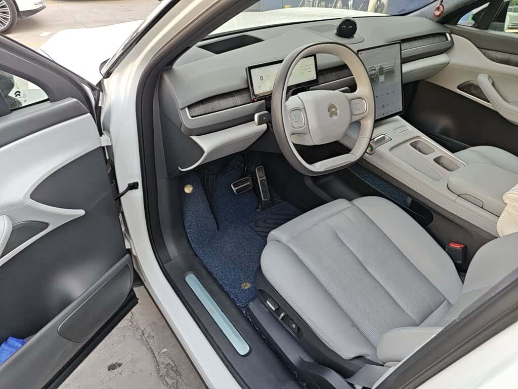 NIO ES8, 2023 16