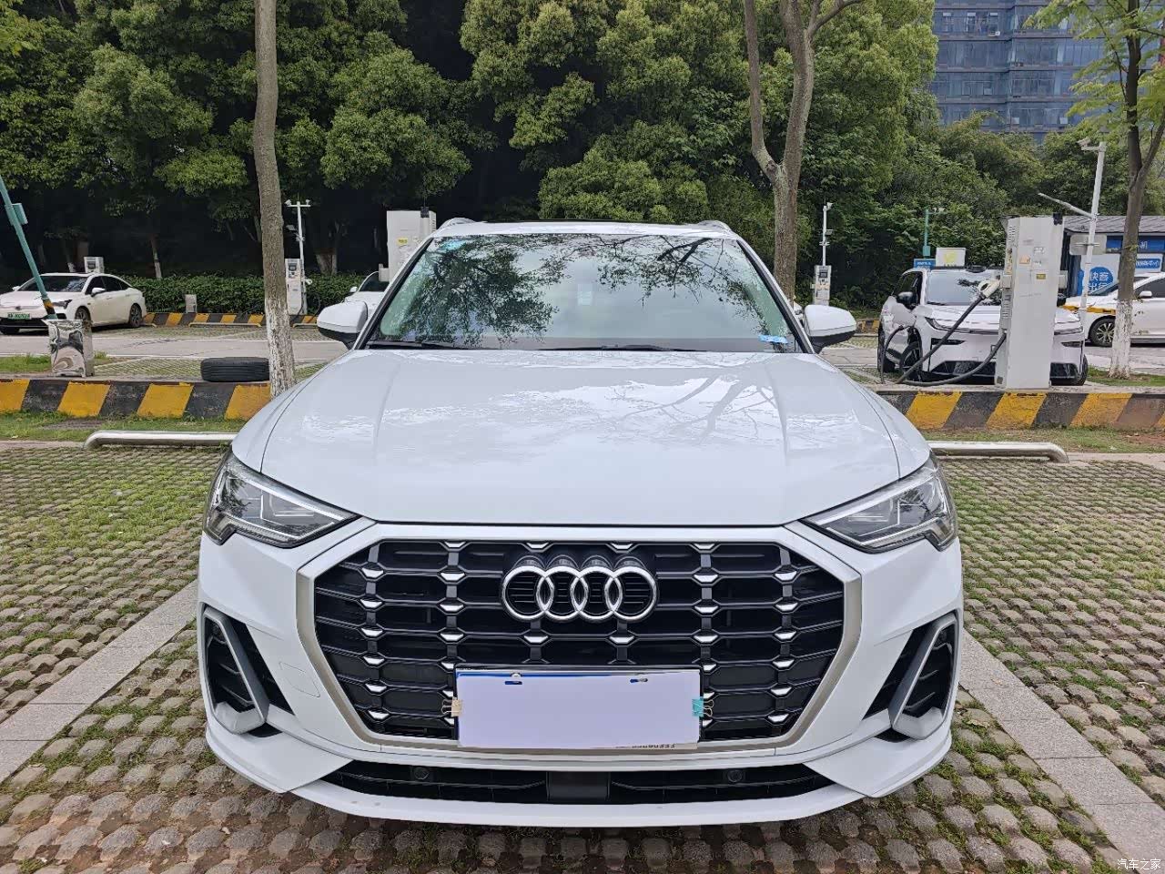 Audi Q3, 2022 2