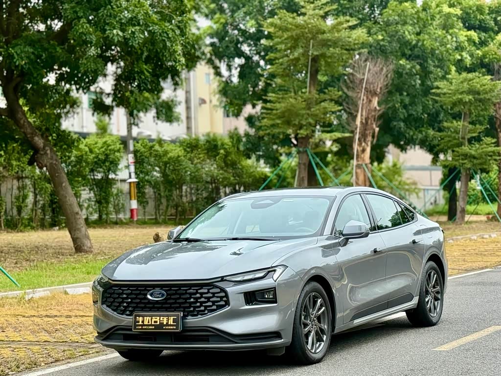 Ford Mondeo 2025 2.0T EcoBoost Luxury
