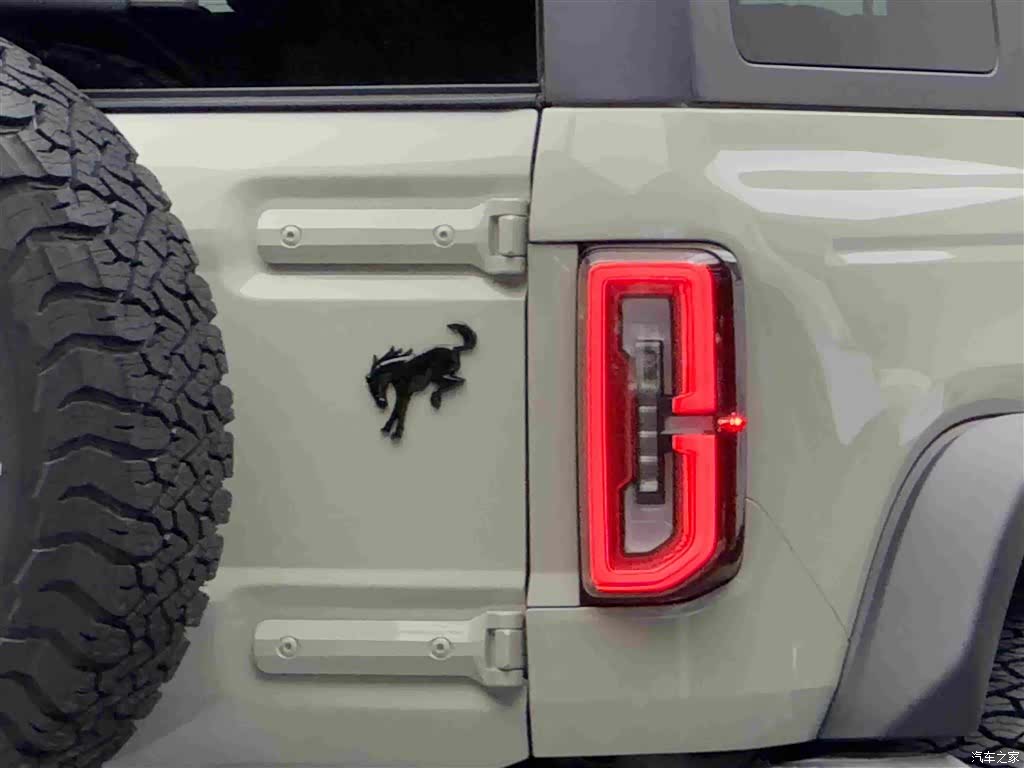 Ford Bronco, 2024 6