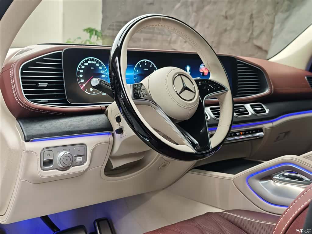 Maybach GLS, 2025 7