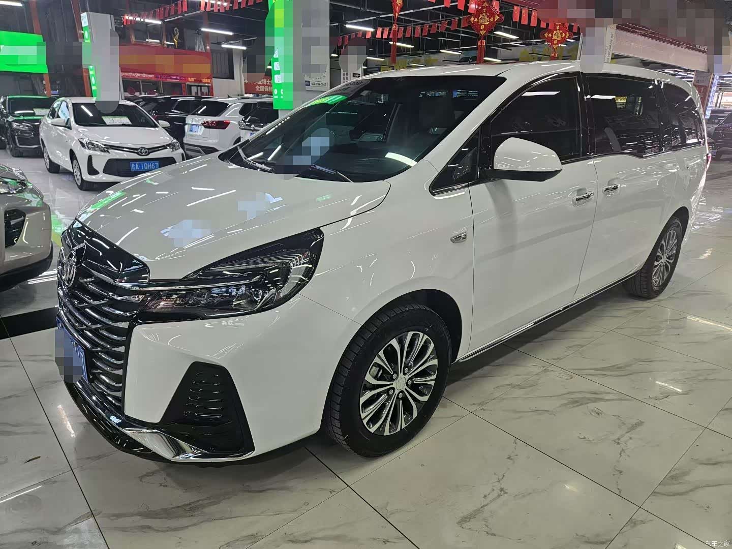 Buick GL8, 2024 1