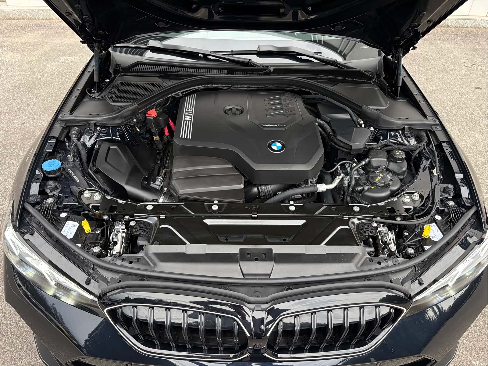 BMW 3 Series, 2025 14