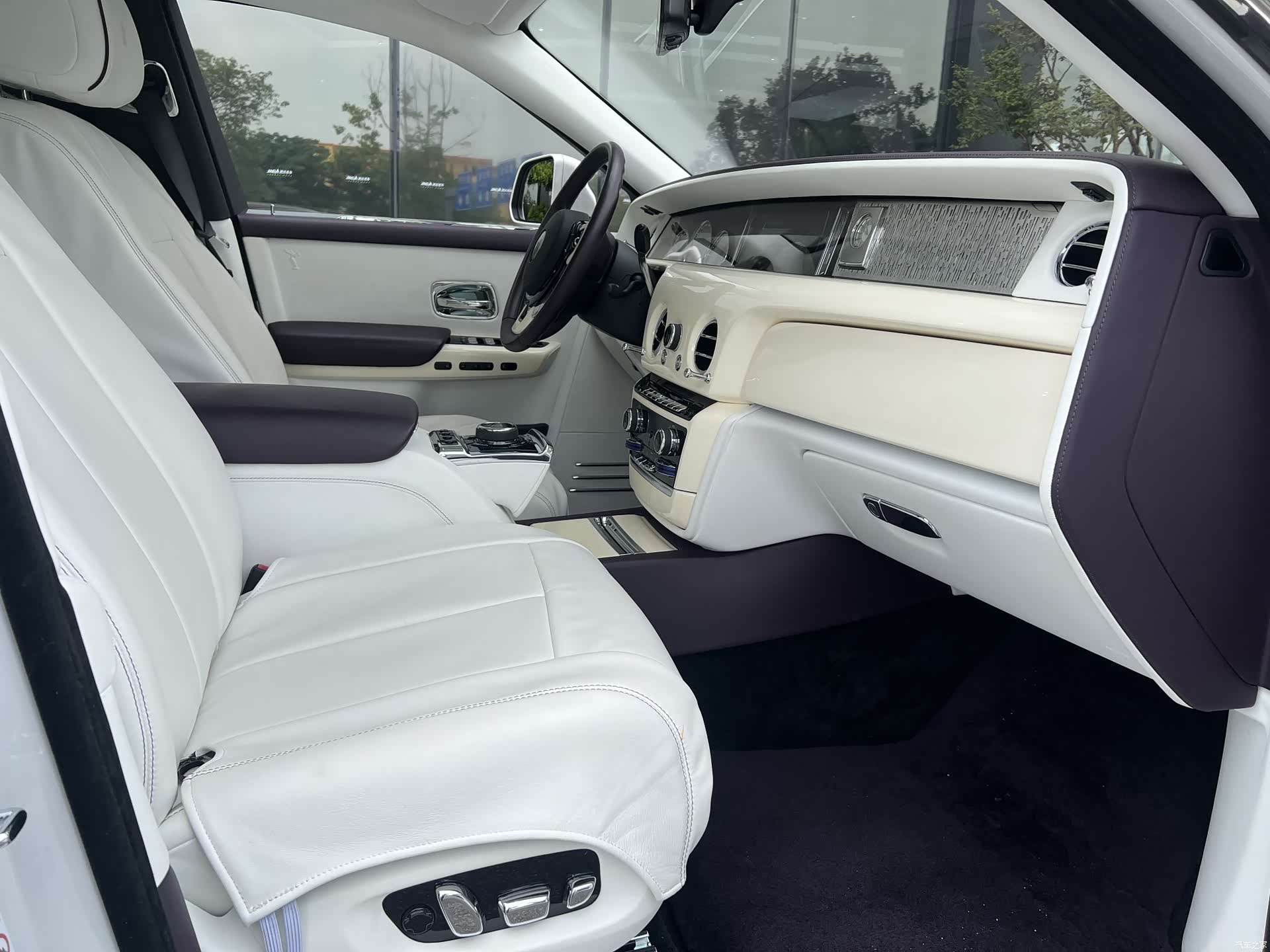 Rolls-Royce Phantom, 2019 7
