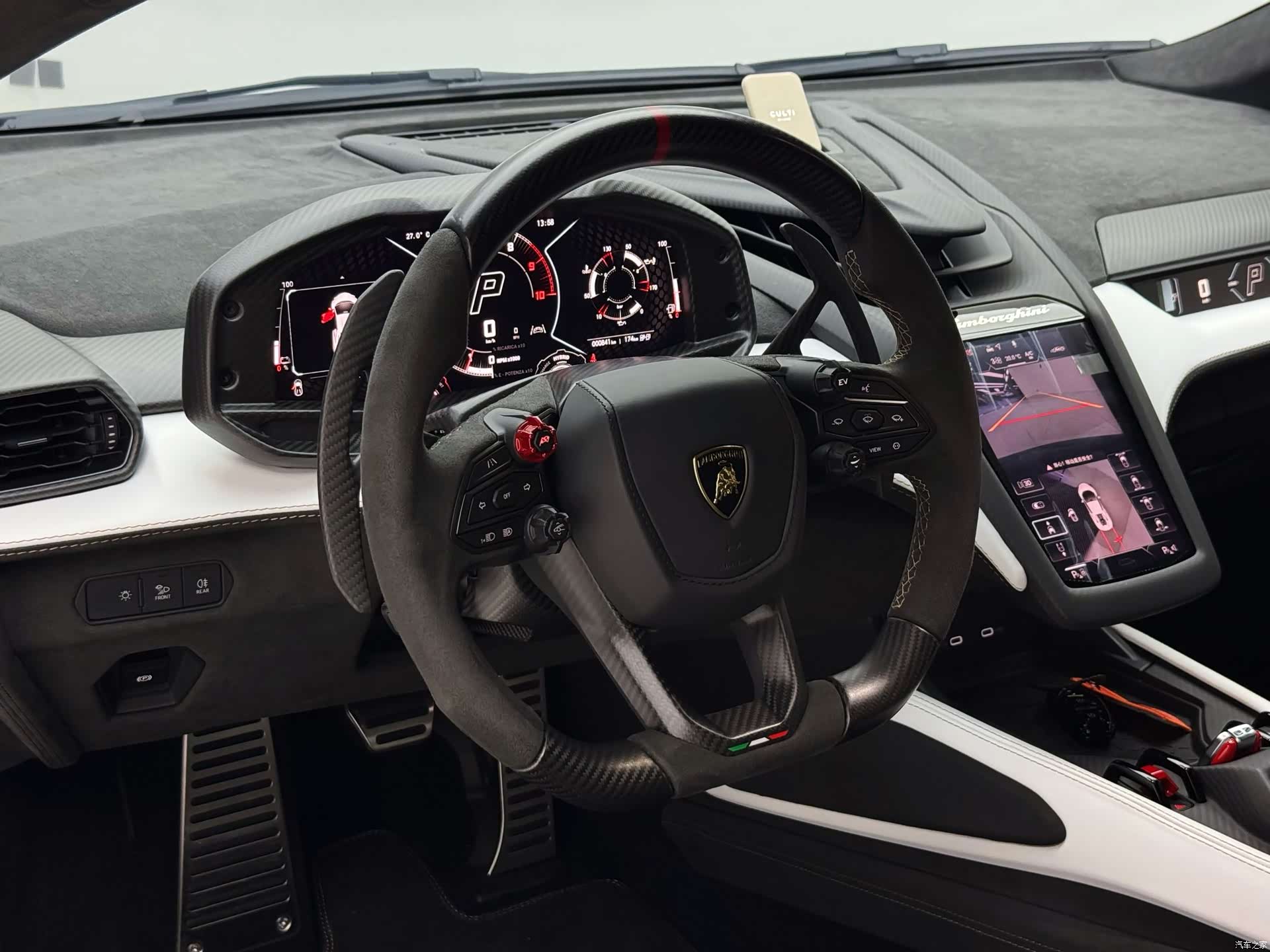 Lamborghini Revuelto, 2025 22