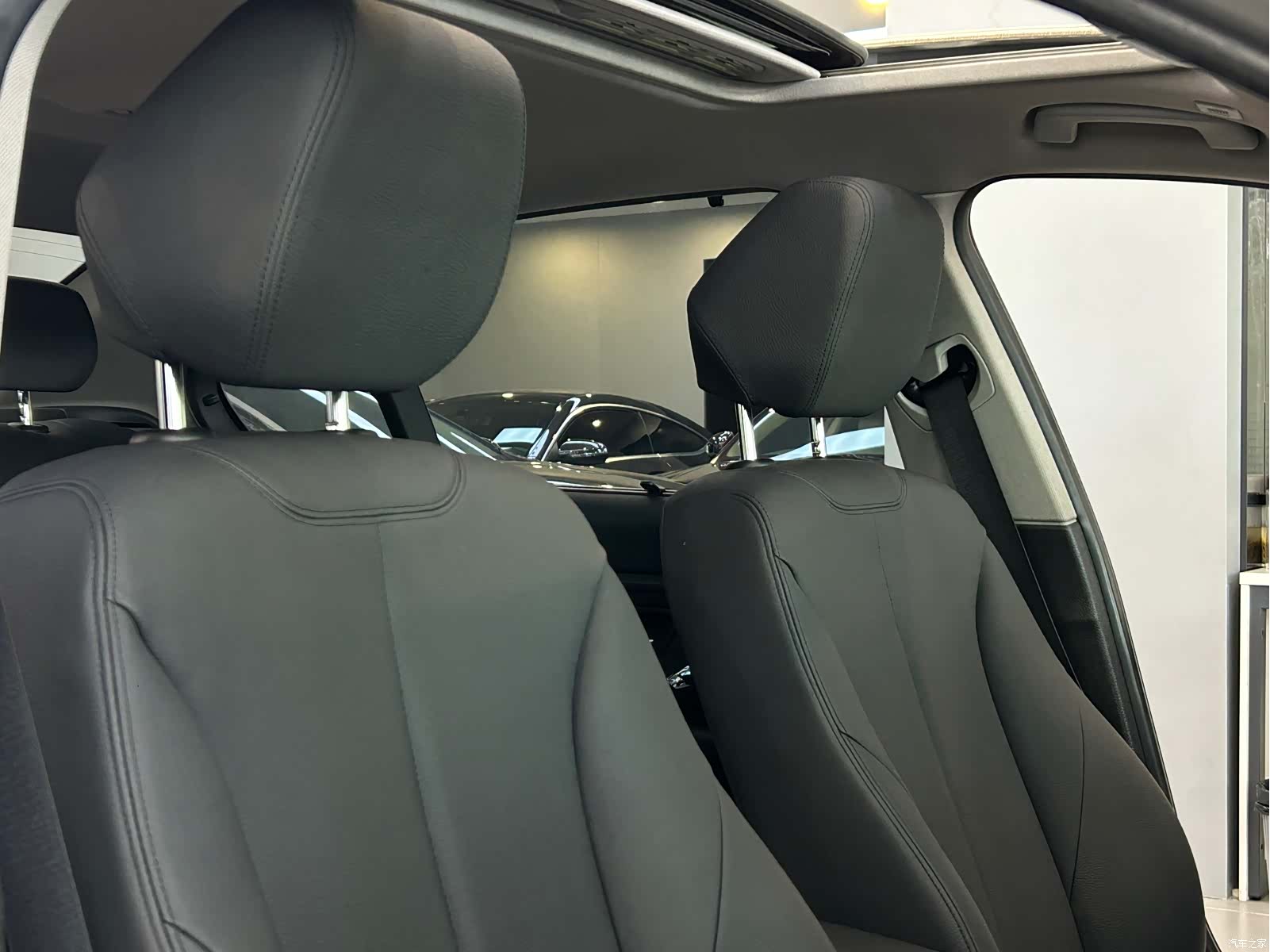 BMW 3 Series, 2016 11
