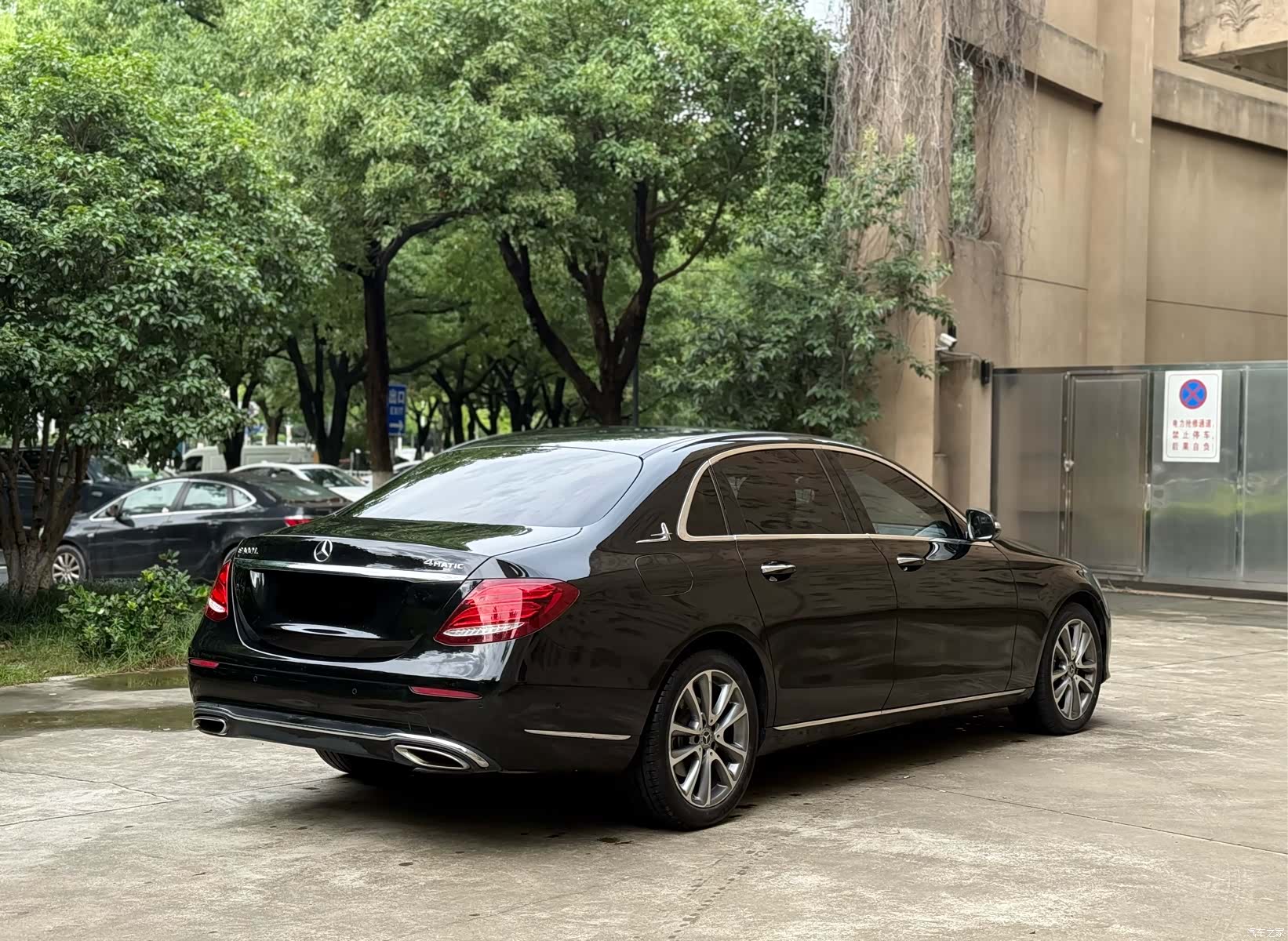 Mercedes-Benz E-Class, 2019 4