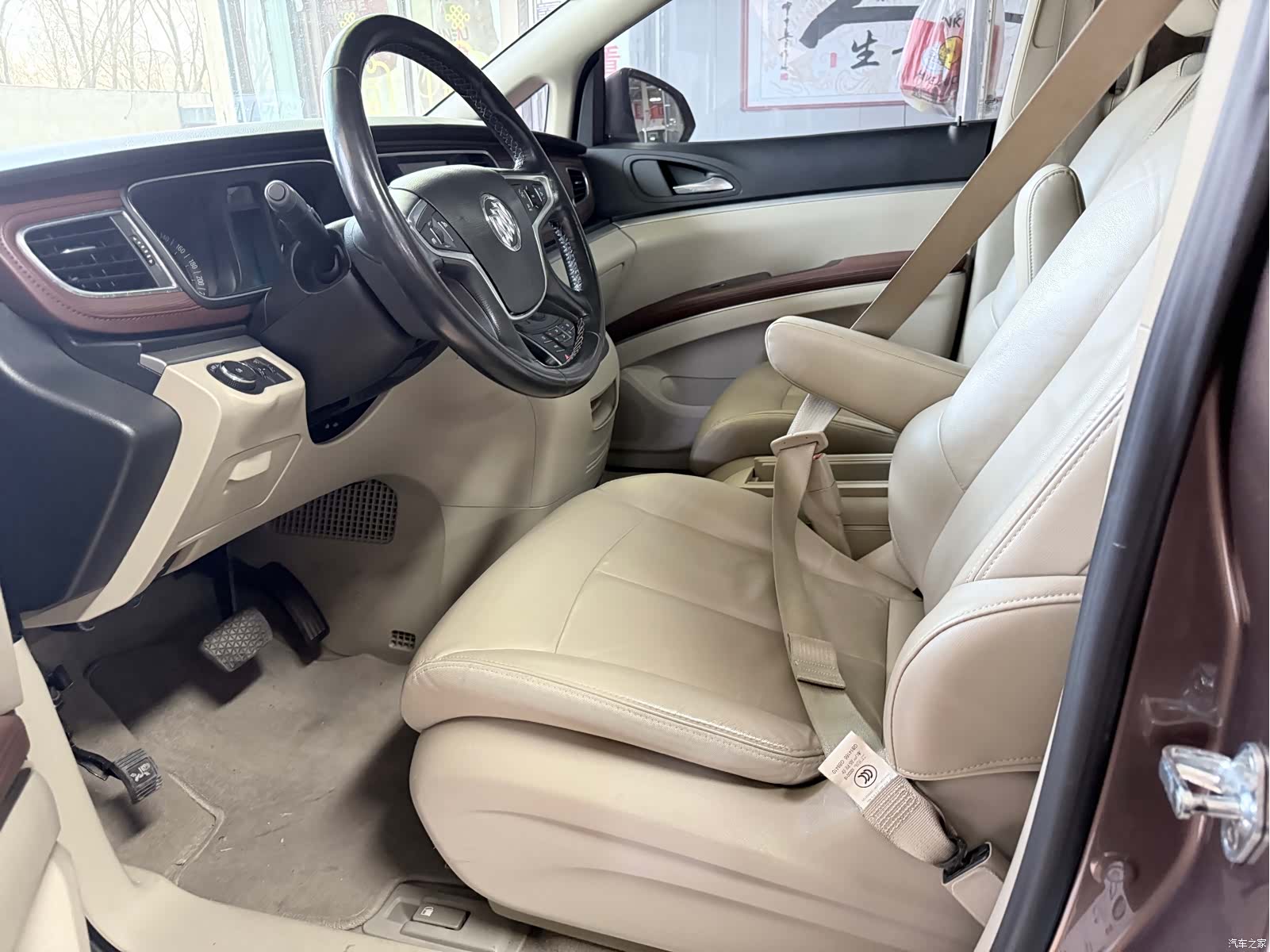 Buick GL8, 2019 8