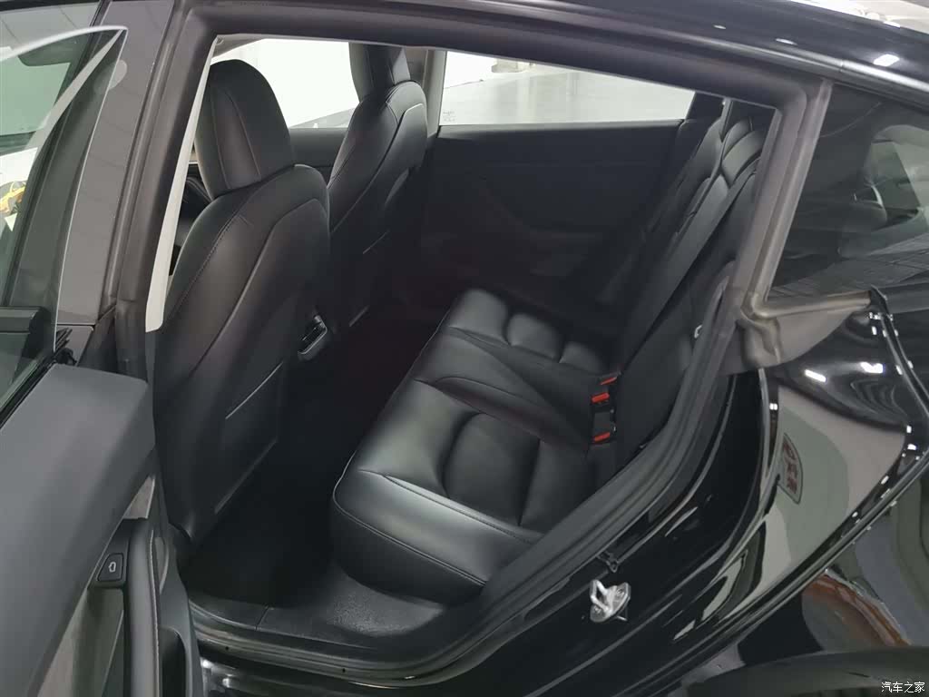Tesla Model 3, 2023 15