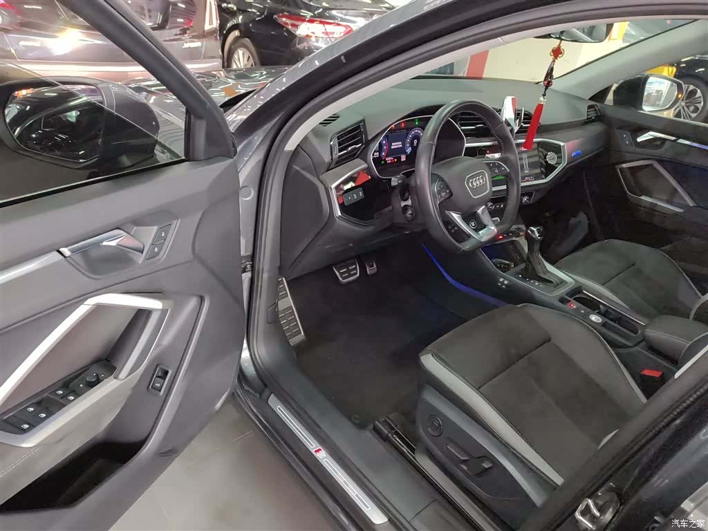 Audi Q3, 2021 16
