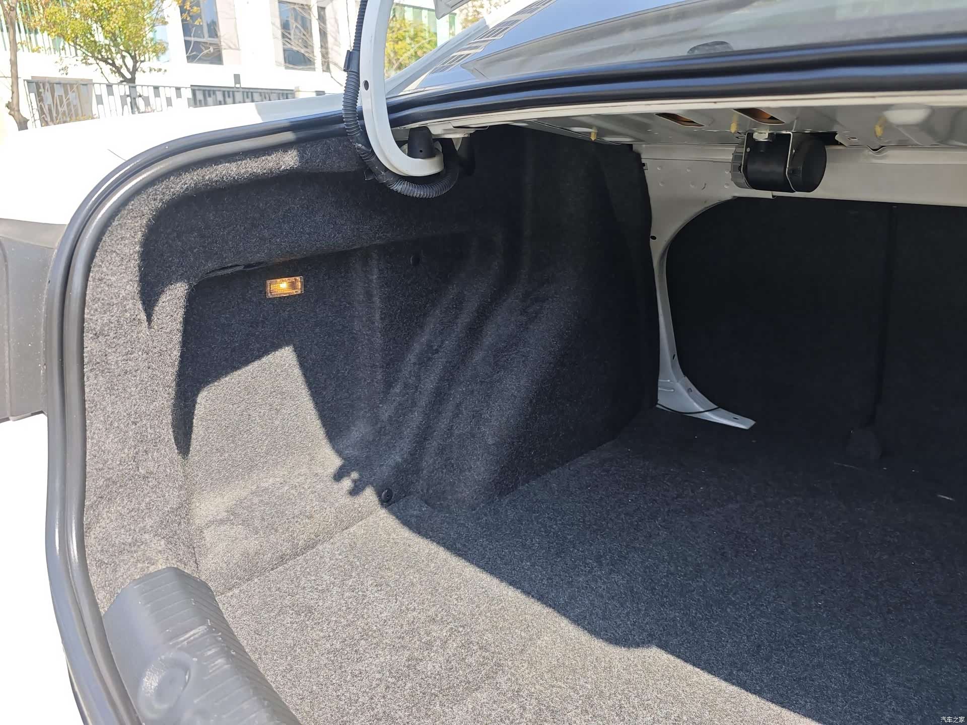 Volkswagen Lavida, 2013 24